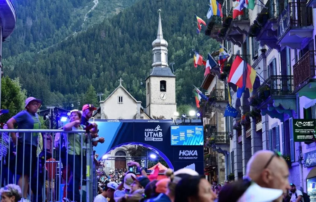 UTMB 2026 : Pierre Cabon, rescapé du Bataclan et paraplégique, finisher de la course MCC en fauteuil