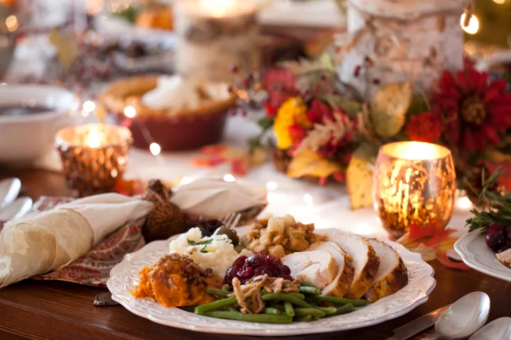The Curator: 8 Amazon finds for hosting Thanksgiving on a budget