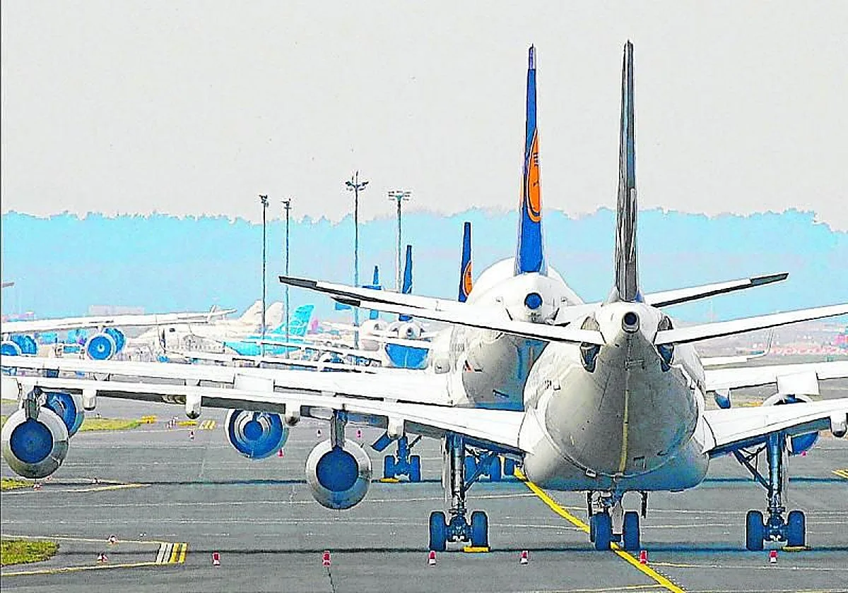 Las aerolíneas europeas ya son las que más caro pagan el combustible en el mundo y el sector entra en alerta