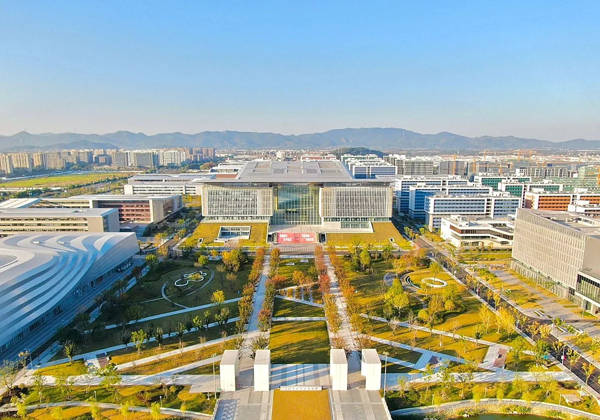 El campus de la Politécnica de Valencia en China arranca con casi 400 estudiantes