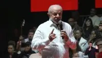 Nunca procurei partidos pra me apoiarem na campanha, diz Lula