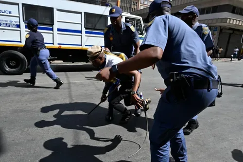 Four arrested as anti-immigration protests turn tense in Joburg CBD, police vows to crack whip