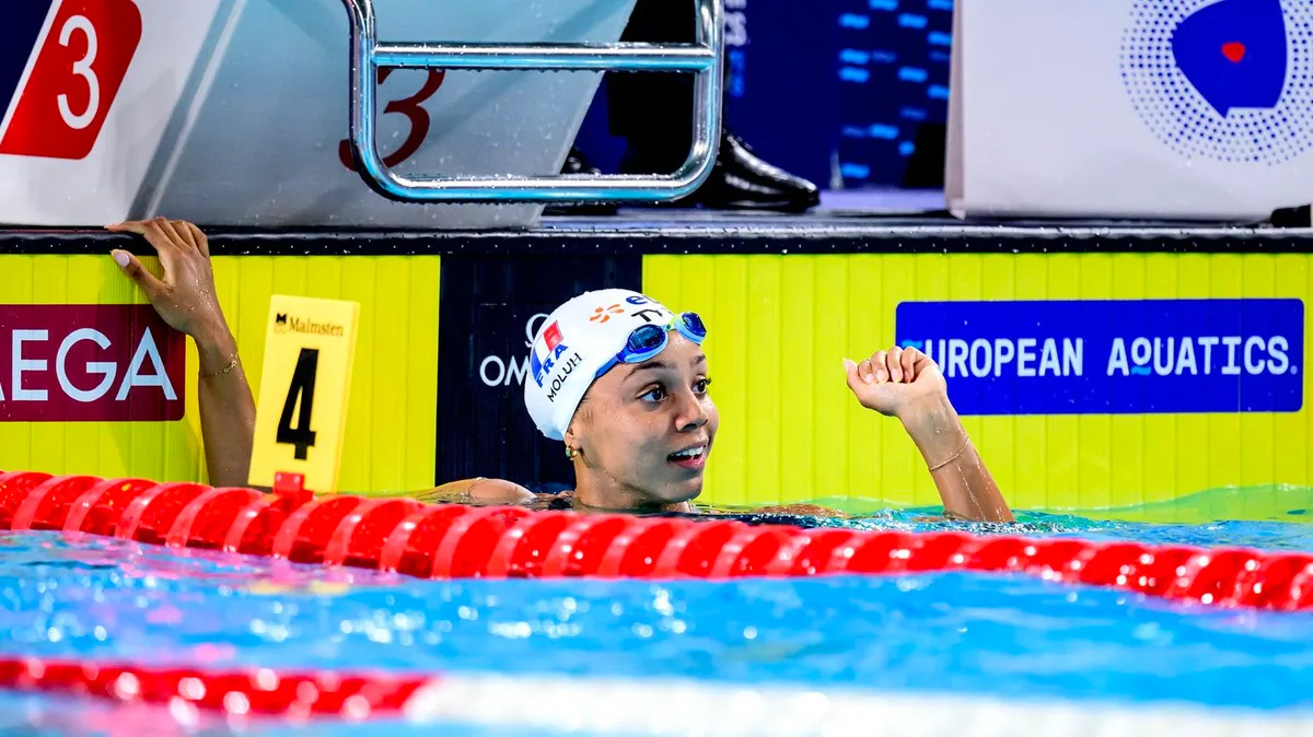 Triomphe français sur le 100 m dos, Mary-Ambre Moluh décroche l'or et Pauline Mahieu le bronze aux championnats d'Europe de natation
