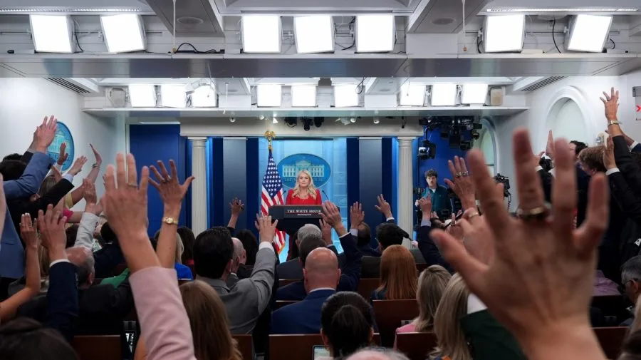 Journalists for CNN, MS Now, Politico allowed back in White House following Trump ban