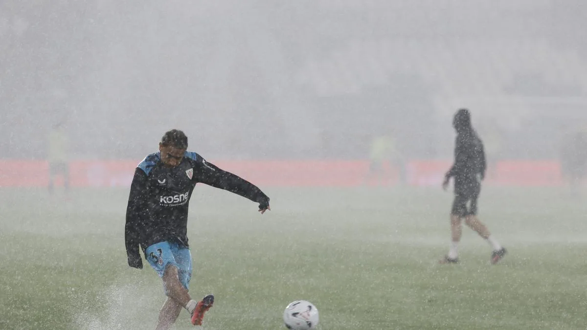 Un diluvio en València obliga a suspender el Levante - Athletic de la Liga