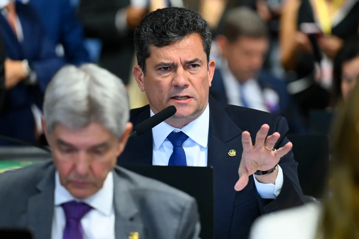 Moro abre vantagem na disputa pelo governo do Paraná
