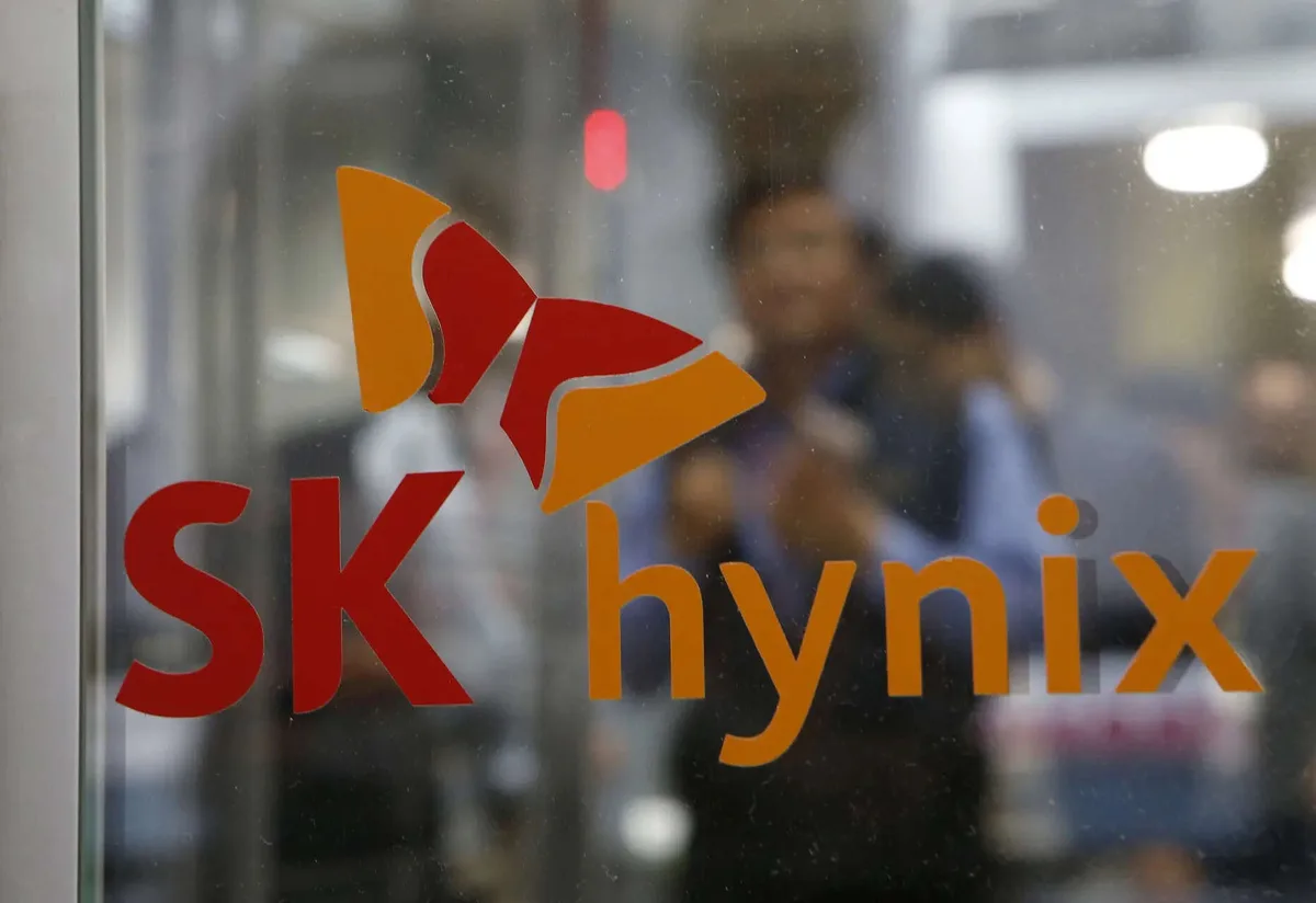 SK Hynix to pay 60% of employee bonuses in company stock under preliminary deal