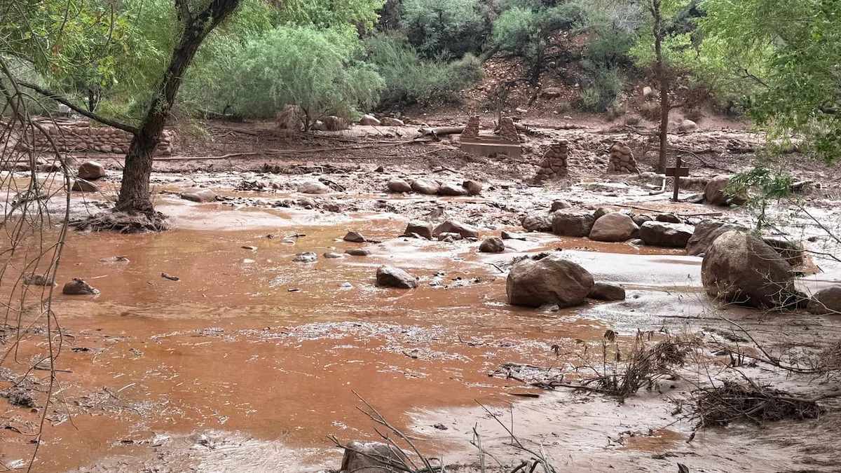 Grand Canyon flash flood leaves 1 dead and several missing or unaccounted for, park service says
