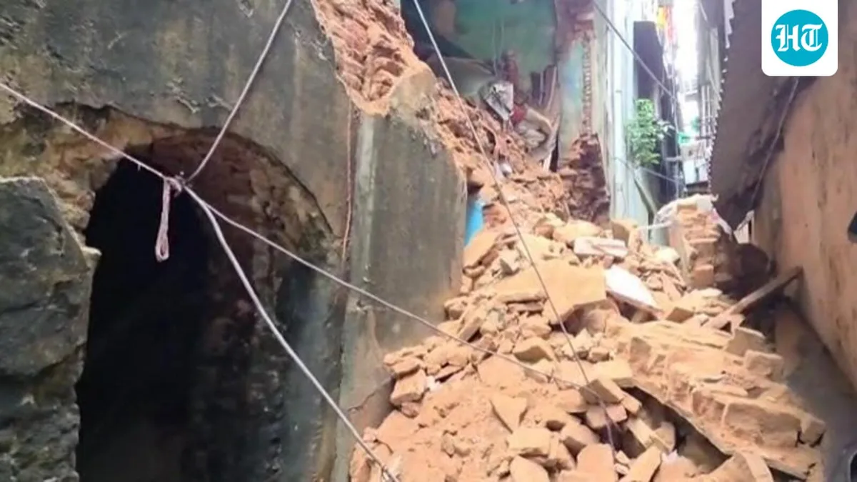 Woman, 61, dies as 200-yr-old Kolkata building portion collapses; 18 rescued