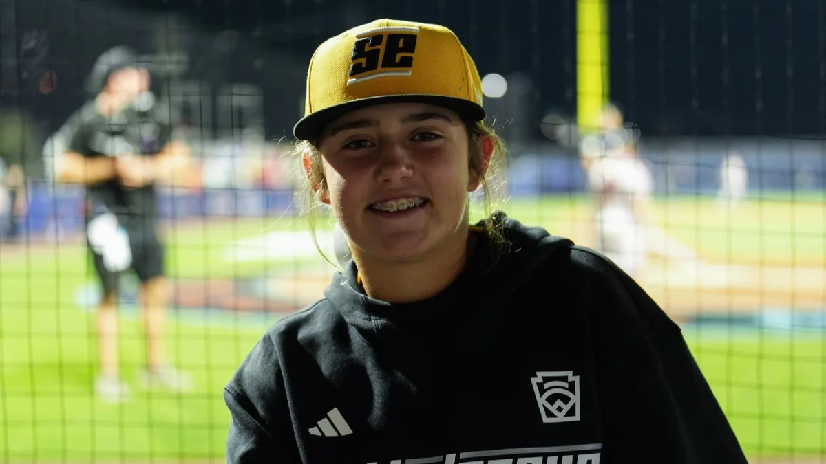 Kinley Rasmus breaks record for hits by a girl at Little League World Series