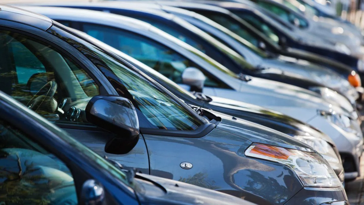 El patentamiento de autos 0km se hundió 19% anual en agosto: siete de cada diez fueron importados