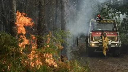 L'incendie dans les Landes est "fixé", 250 habitants autorisés à rentrer chez eux, annonce la préfecture