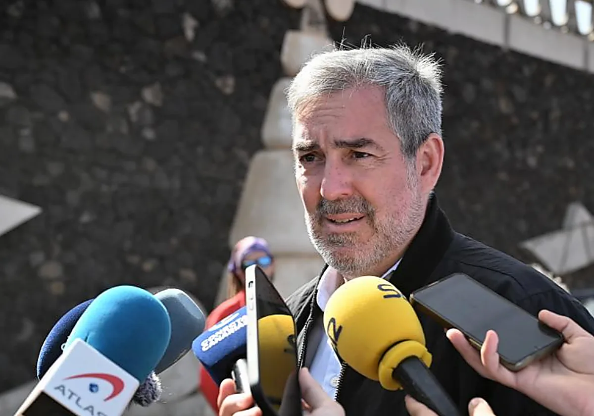 Clavijo sobre el cayuco con más de 80 fallecidos: «Canarias no puede normalizar que el Atlántico sea una ruta de muerte»