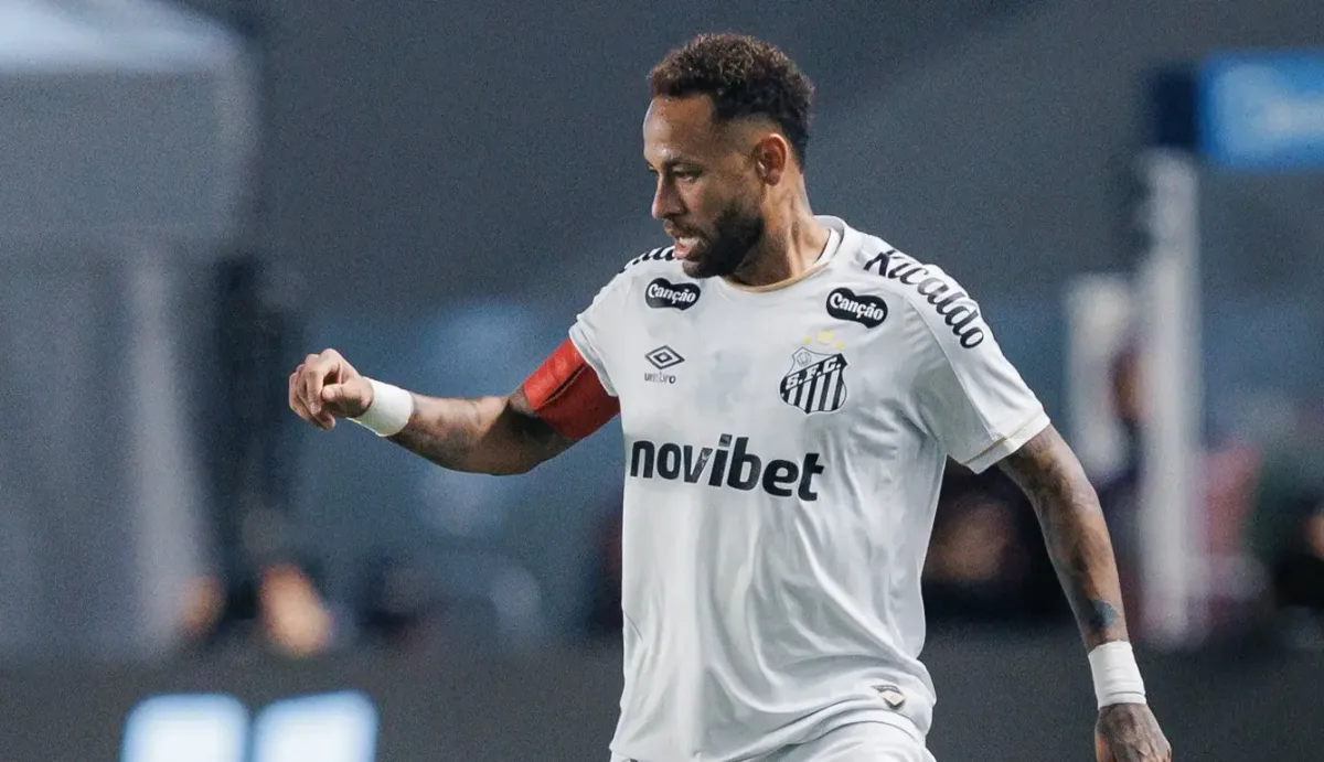 Neymar detona gramado da Vila Belmiro após eliminação do Santos na Copa do Brasil