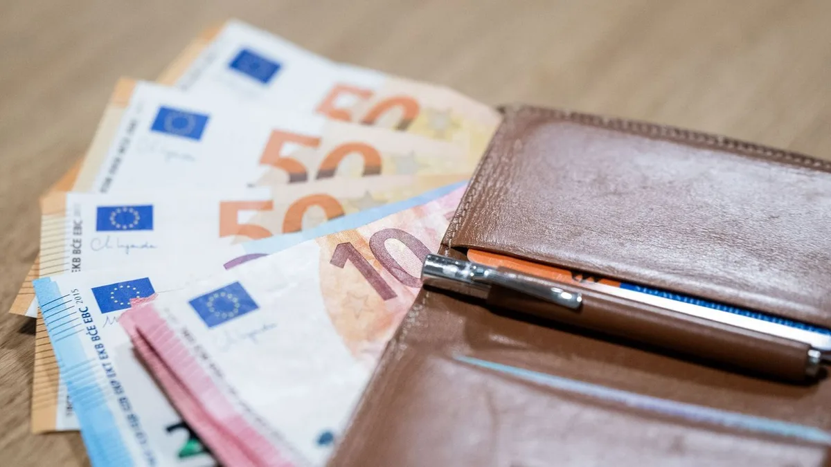 Die gute Nachricht: Finderin gibt Brieftasche mit vierstelligem Betrag ab