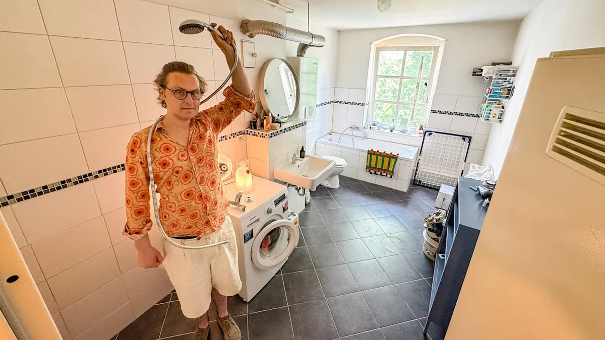 Nach 10 Jahren in der Wohnung - Amt ließ meine Dusche abreißen, weil sie Luxus ist