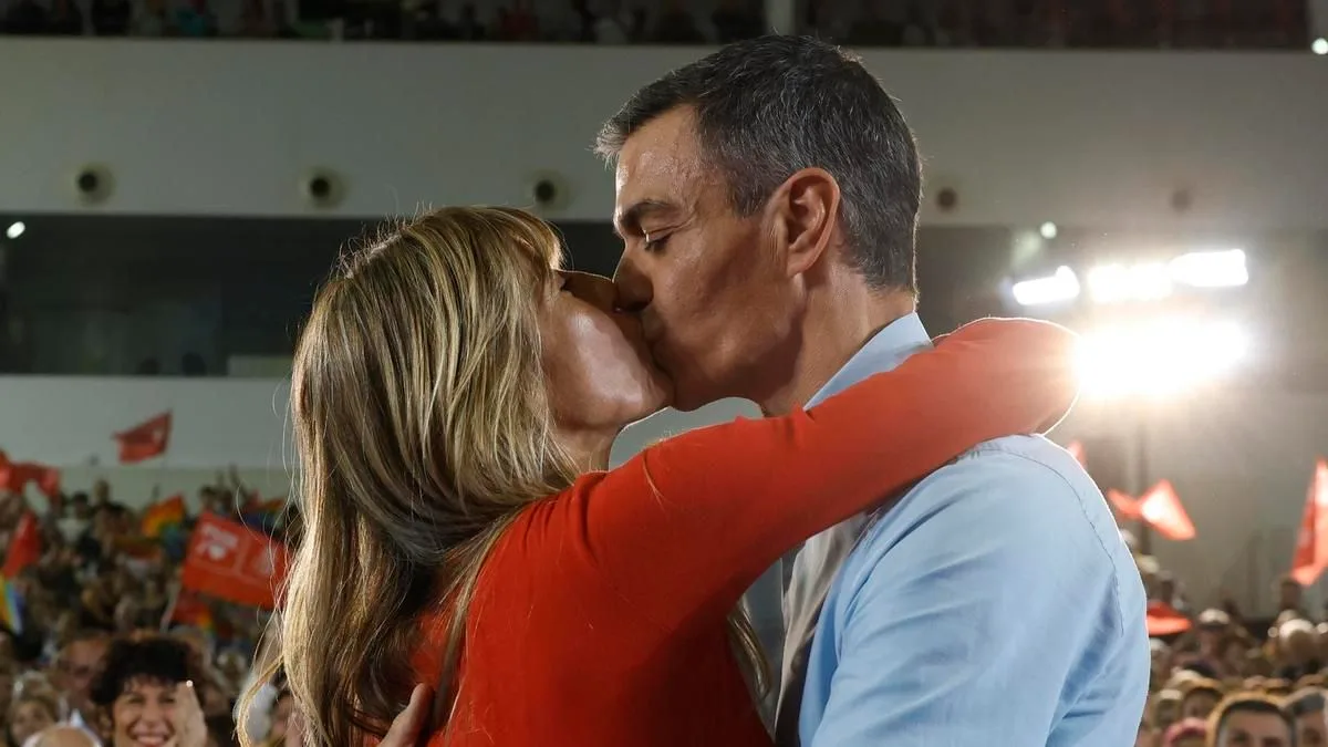 Sánchez mete en campaña a Begoña Gómez: "Nos han intentado quebrar pero hoy somos más fuertes, te quiero"