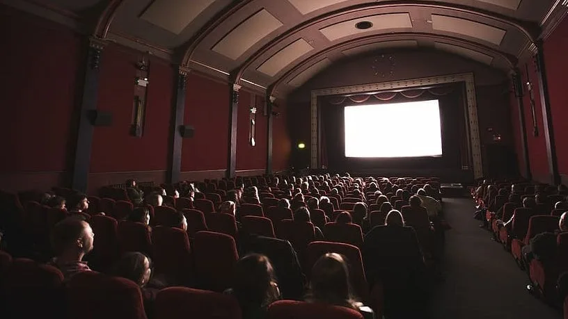 INFO BFMTV. Avec plus de 37 millions d’entrées, la fréquentation au cinéma est au plus haut depuis a minima l’été 2011