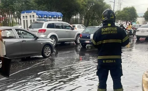 Tormenta en distintos puntos de CDMX provoca afectaciones; hay apagón en la colonia Del Valle y encharcamientos en Azcapotzalco e Iztapalapa