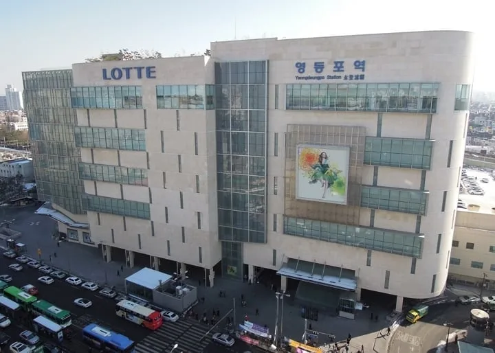 롯데百, 영등포점 지켰다… 임차료 낮춰 10년 운영권 확보