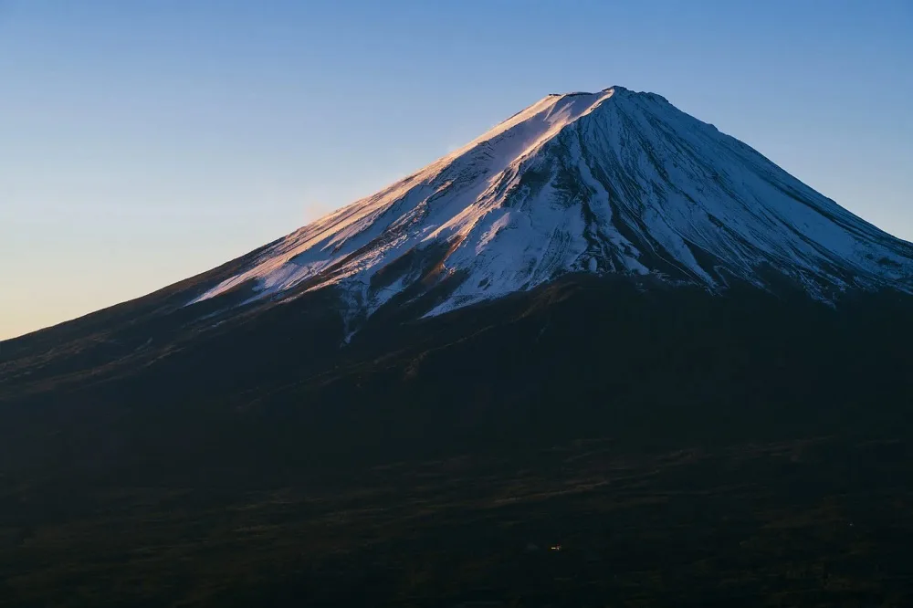 German woman rescued from Mt. Fuji after suffering altitude sickness symptoms, hiking to peak anyway