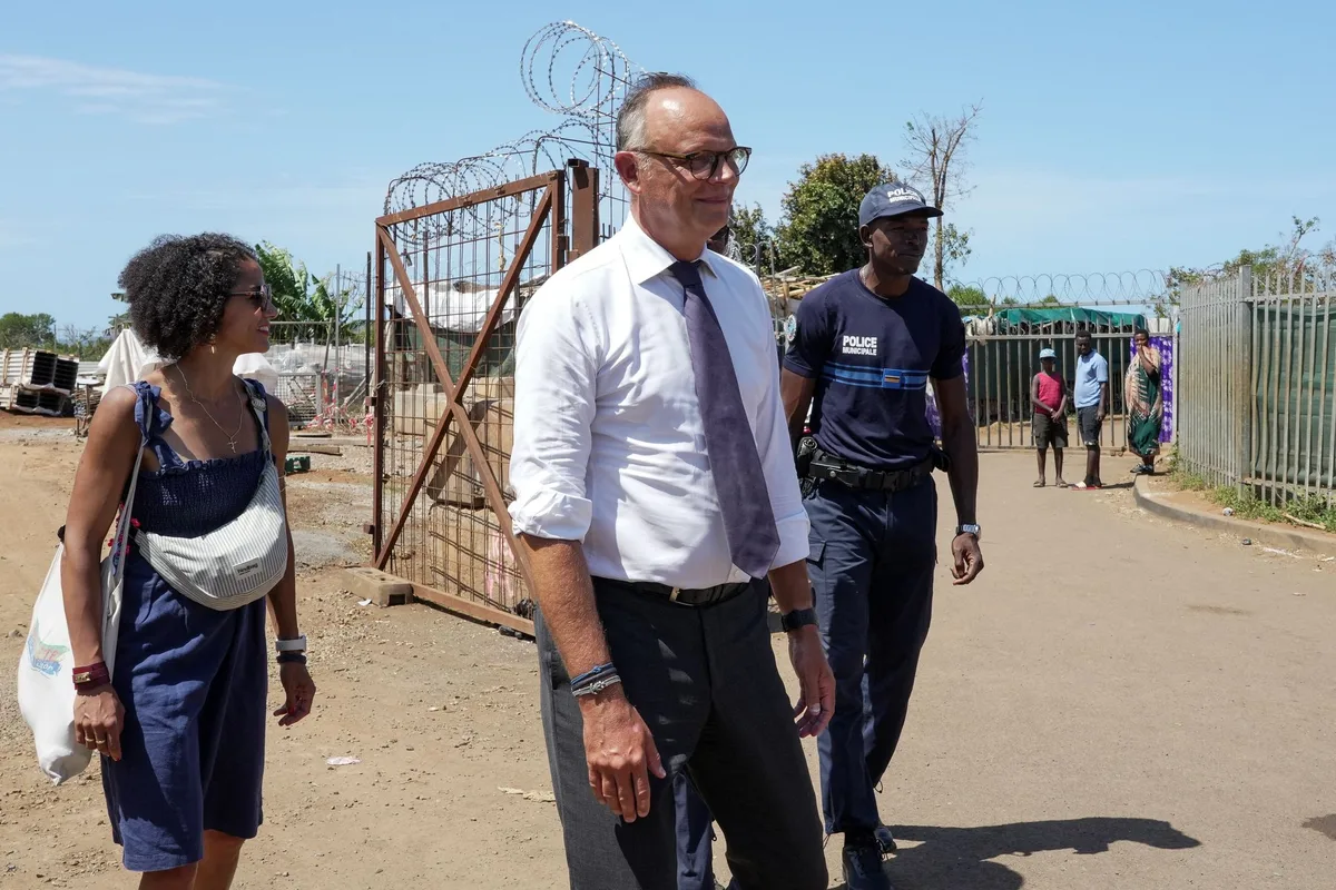 Mayotte : est-il possible de fermer « totalement » l’immigration, comme le propose Édouard Philippe ?