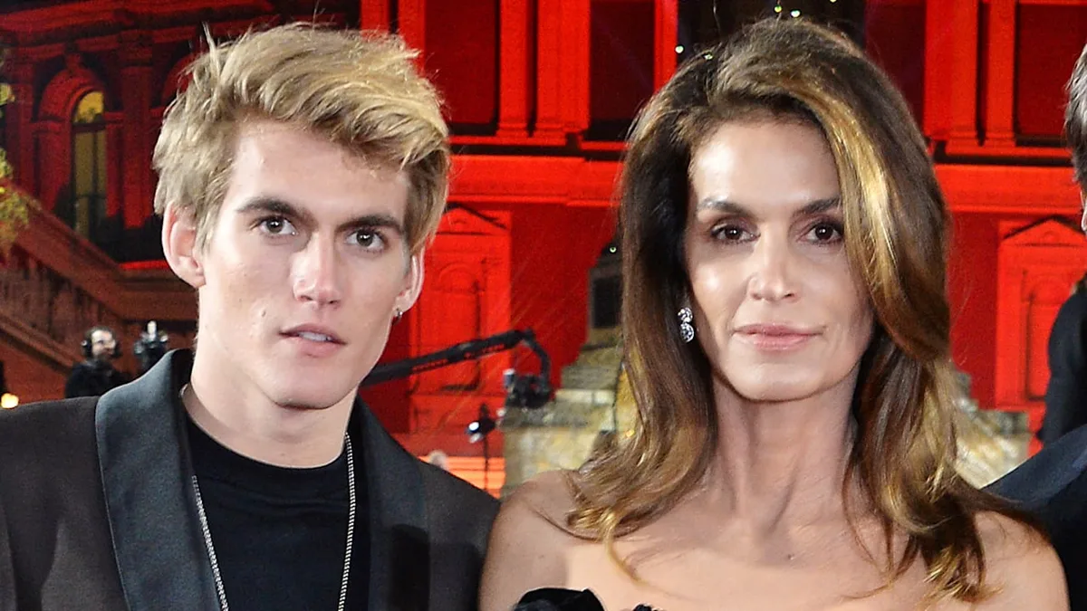 Vier Wochen nach Presleys (†27) Tod - Cindy Crawford bricht ihr Schweigen