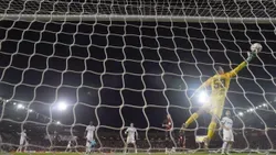 Liga Europa: Evanilson faz um golaço e Chiquinho assiste no Olympiakos