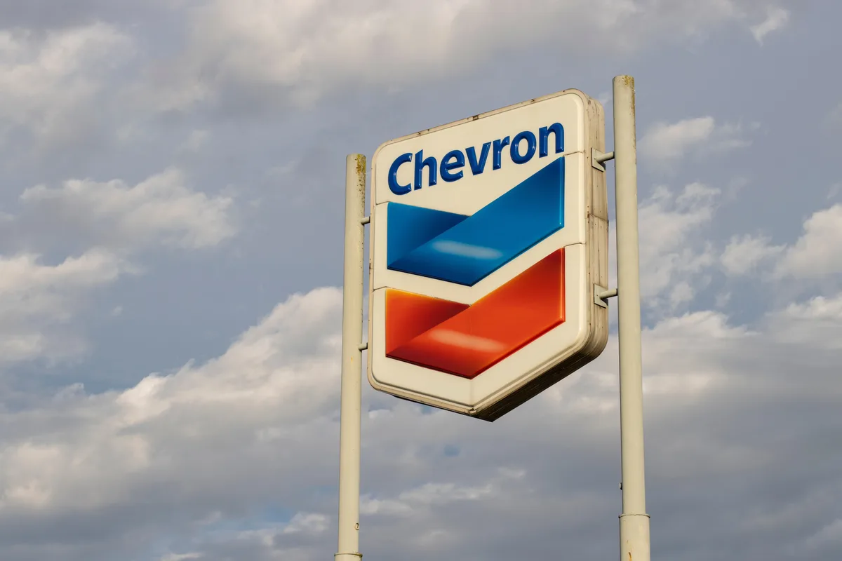 Chevron evalúa a la Argentina para ampliar su negocio global de GNL