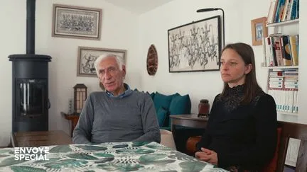 "Vous devenez fou" : Cécile Kohler et Jacques Paris racontent la "torture blanche", la méthode du régime iranien pour "briser votre esprit"