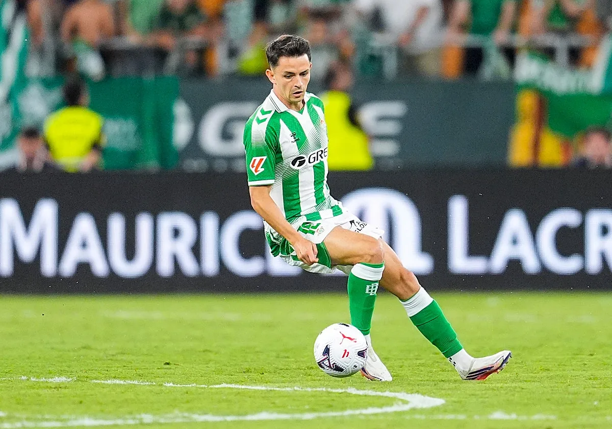 Fidalgo sigue contando para México tras el Mundial; Cucho Hernández se queda fuera de la lista de Colombia