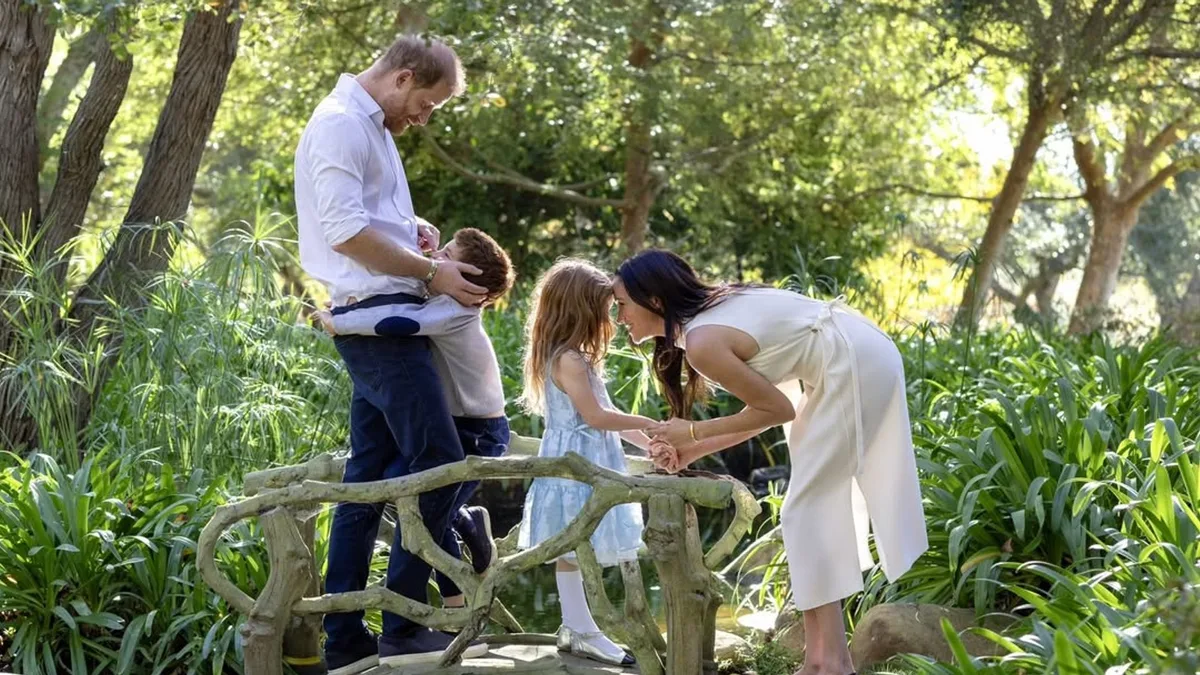 La pregunta que más inquieta antes de la mudanza del príncipe Harry y Meghan Markle: ¿qué pasará con sus famosas gallinas californianas?