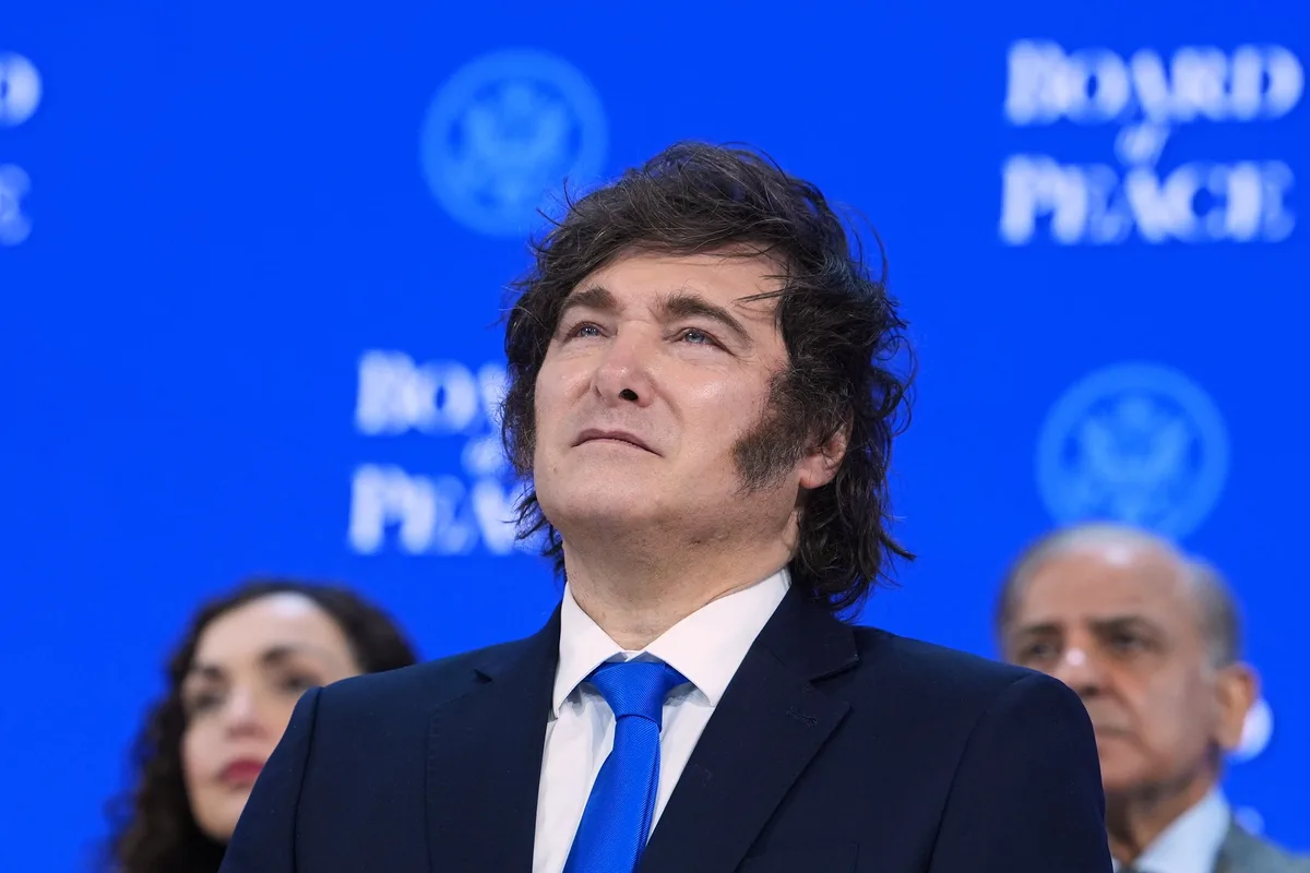 En medio de los disturbios en Francia, Milei recordó su discurso de 2024 en Davos