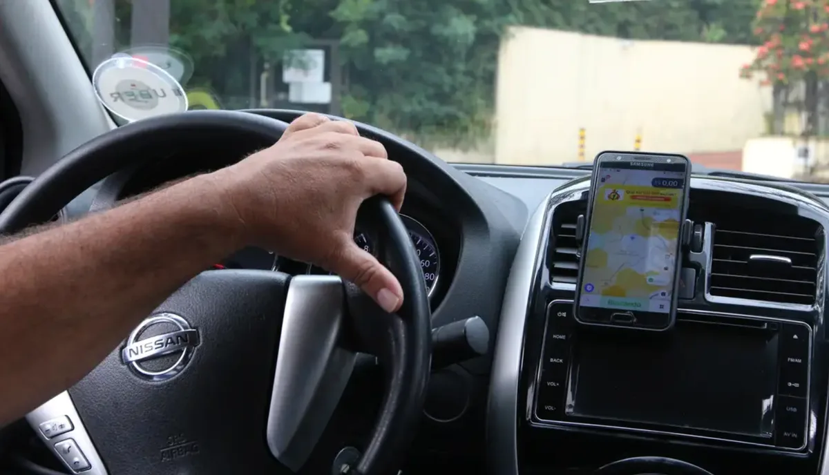 Câmara aprova MP do governo que amplia crédito para taxistas e motoristas de aplicativo