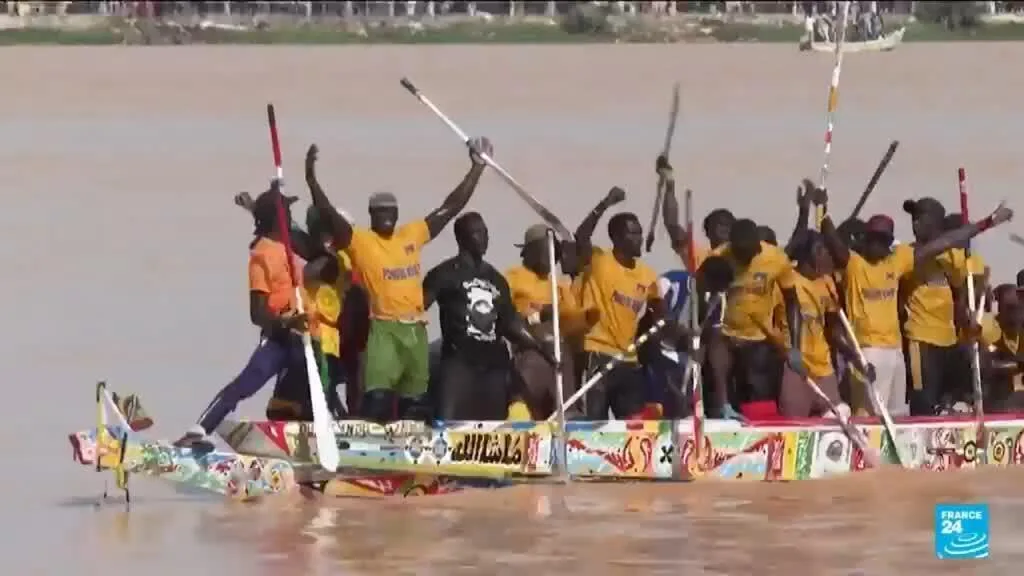 Sénégal : les régates de pirogues, une tradition vieille de deux siècles à Saint-Louis