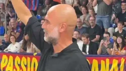 VÍDEO: Guardiola ovacionado durante jogo de basquetebol do Barcelona