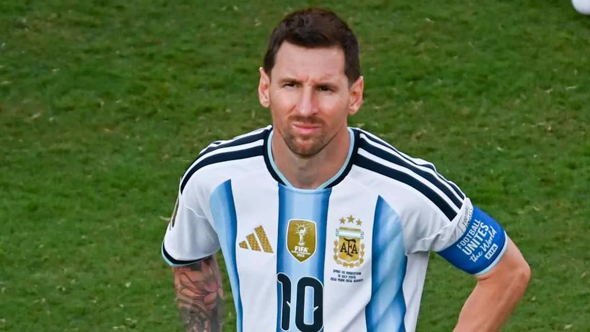 Lionel Messi announces retirement from international football