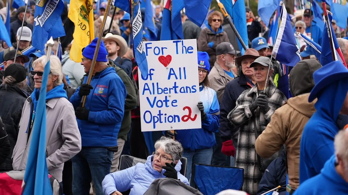 Independence supporters rally outside Alberta's legislature Saturday