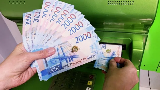 Юрист объяснила, когда нужно платить по чужим кредитам