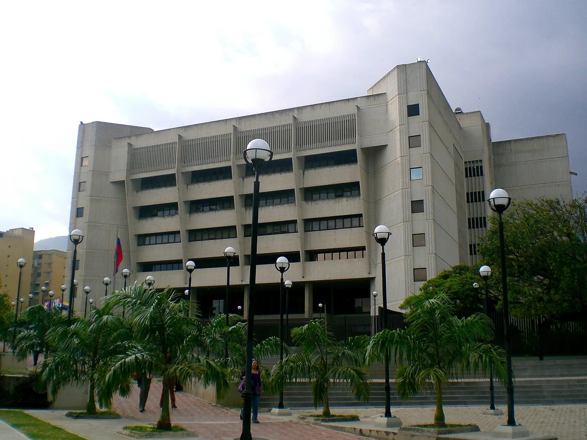 Más de 100 candidatos se postularon para participar en la renovación del TSJ