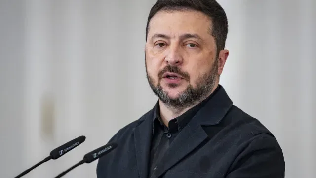Zelensky confirma "preocupações" com Starlink (e partilha de informação)