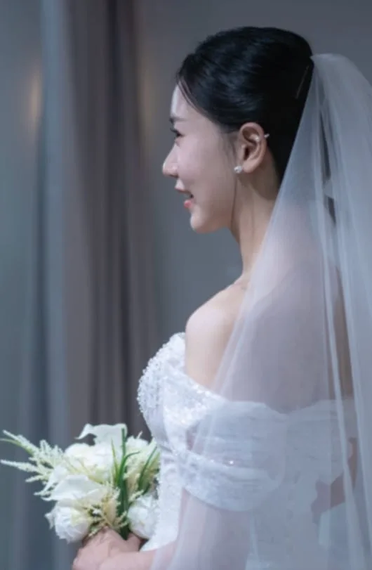 '#결혼' 해시태그 삭제는 예고편?..송하예, 예비신랑 정체도 '궁금UP' [핫피플]