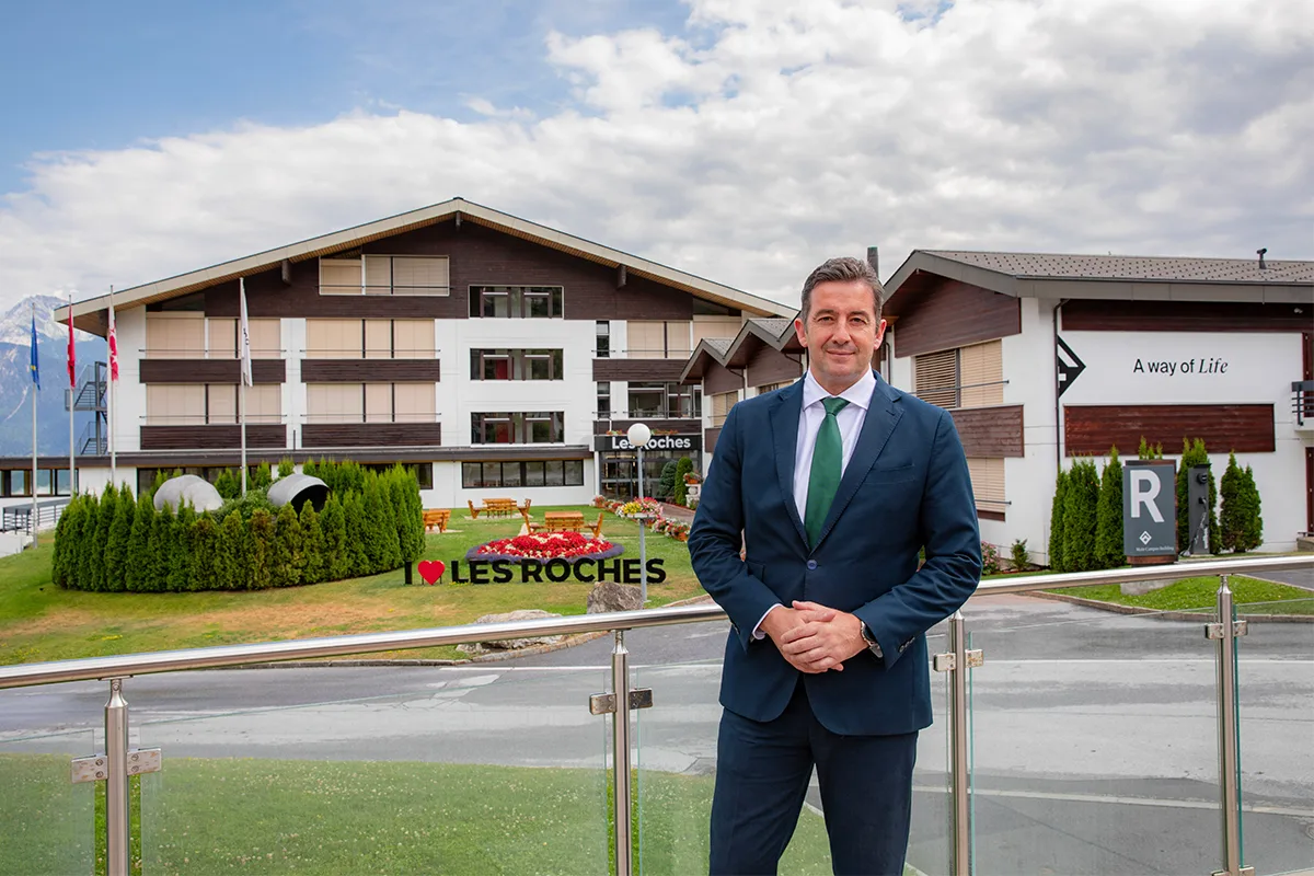 En la cuna suiza del turismo de lujo (con sello español): "Esto es como una mili intensiva"