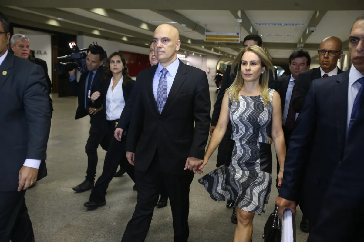 Esposa de Moraes fazia uso de cotas de duas aeronaves de US$ 6,8 mi de Vorcaro