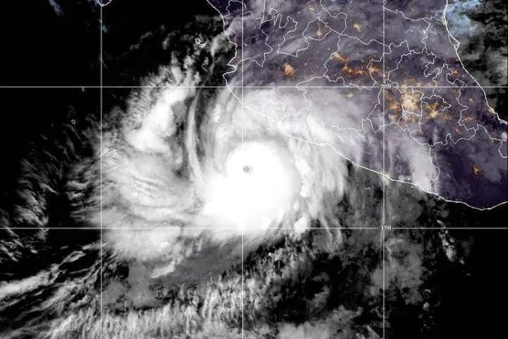 Simon strengthens into a Category 4 hurricane as it approaches Mexico’s coast