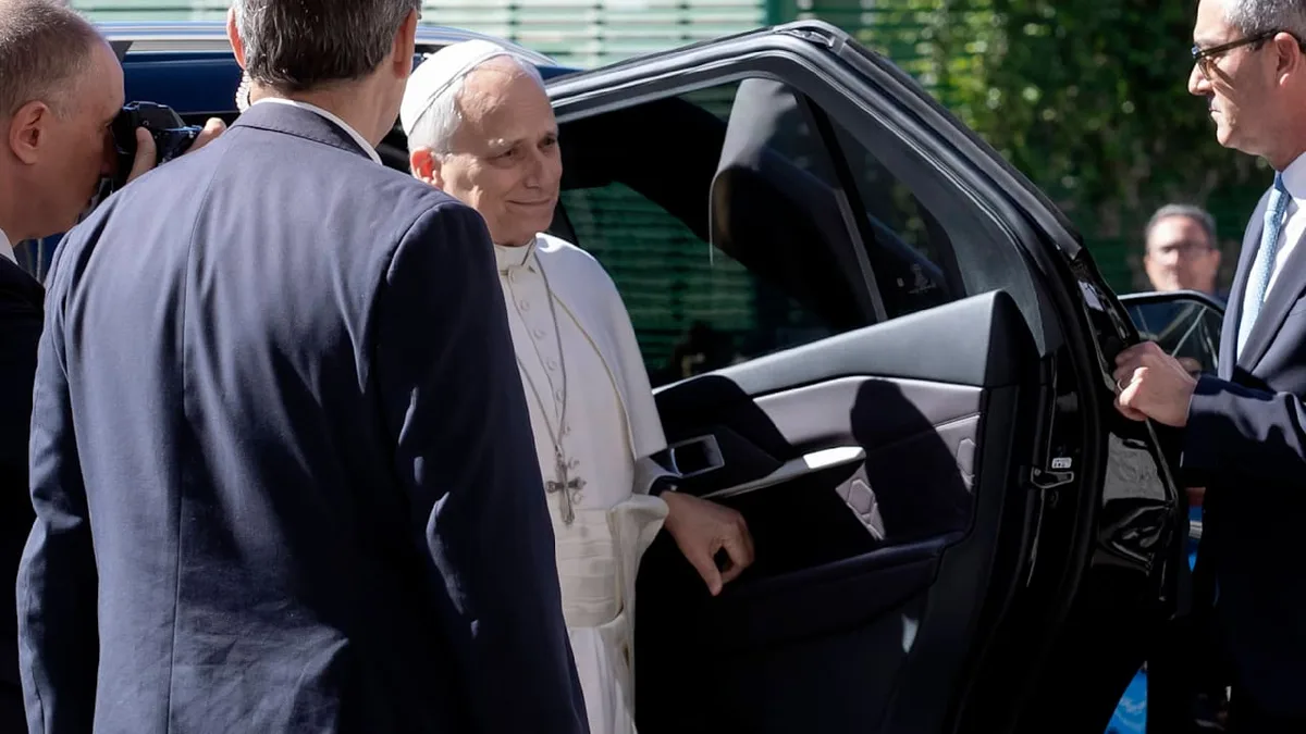 Vatikan bestätigt - Papst erfolgreich operiert