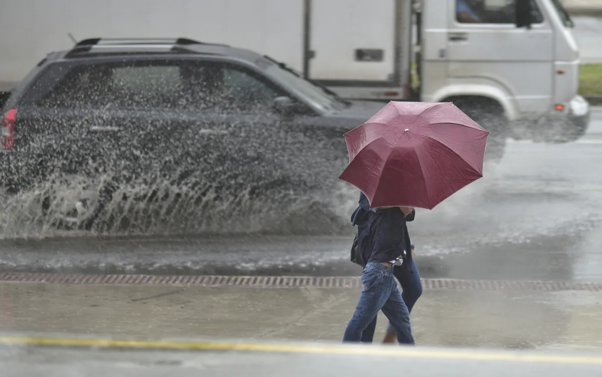 Sábado (5) será de alerta de tempestade para 50 cidades do ES