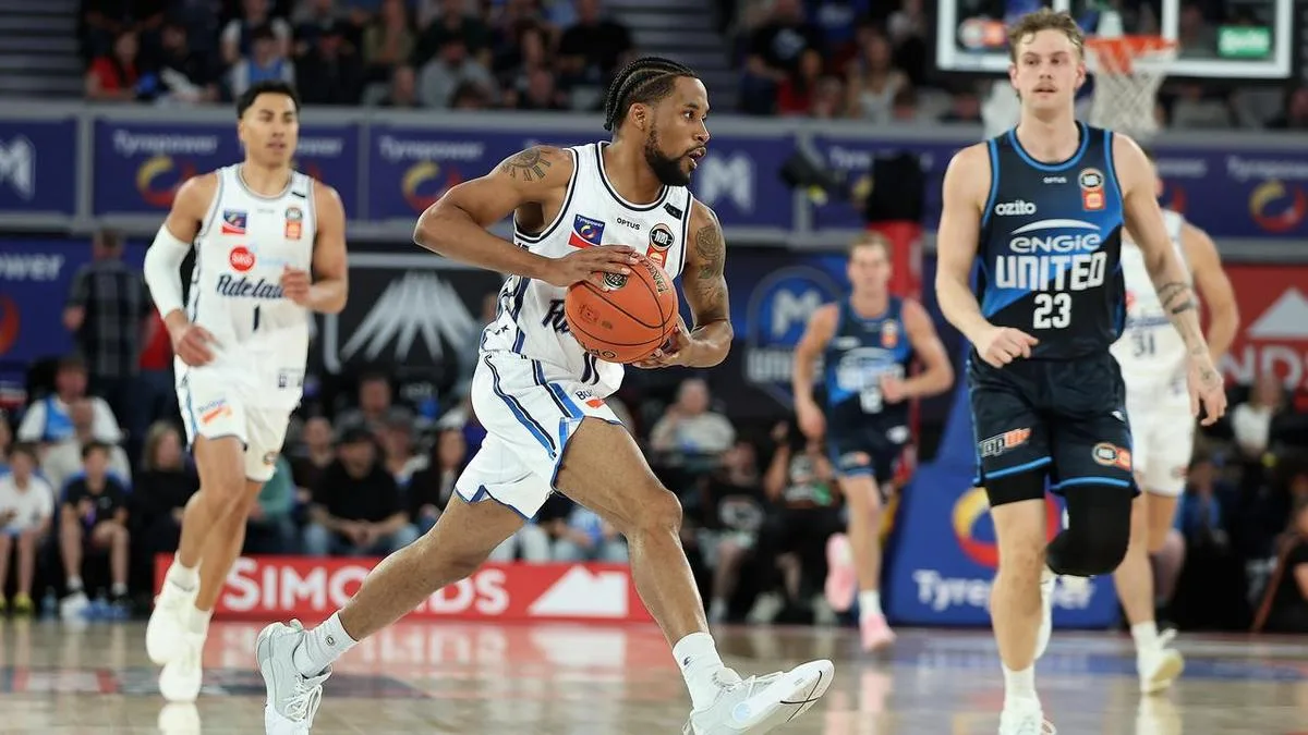 36ers win heart-stopper over United as NBA season opens
