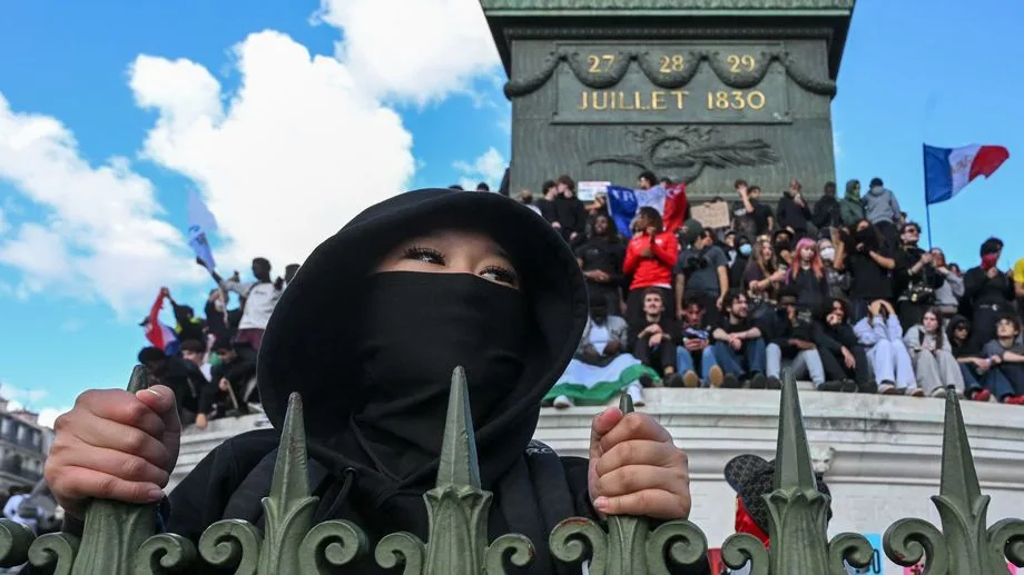 DIRECT - Mouvement des lycéens : nouvelle journée de mobilisation ce mardi, appel à la grève dans l'Éducation nationale