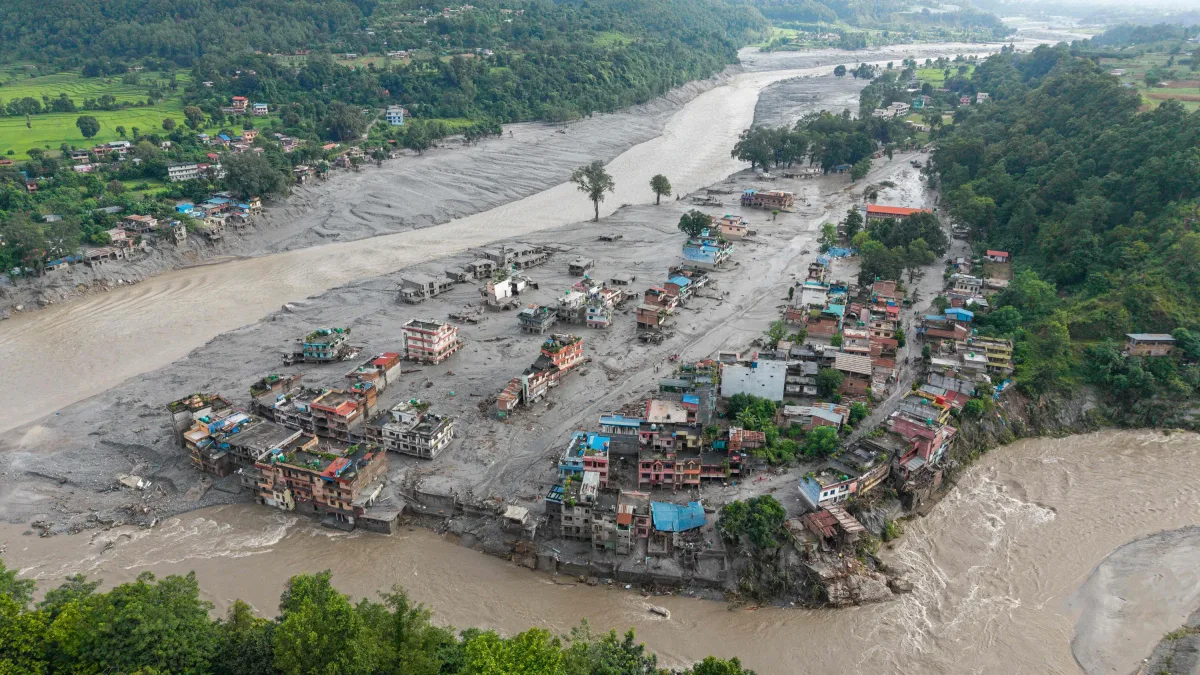 Nepal und TIbet: Weiter hunderte Vermisste nach verheerender Sturzflut
